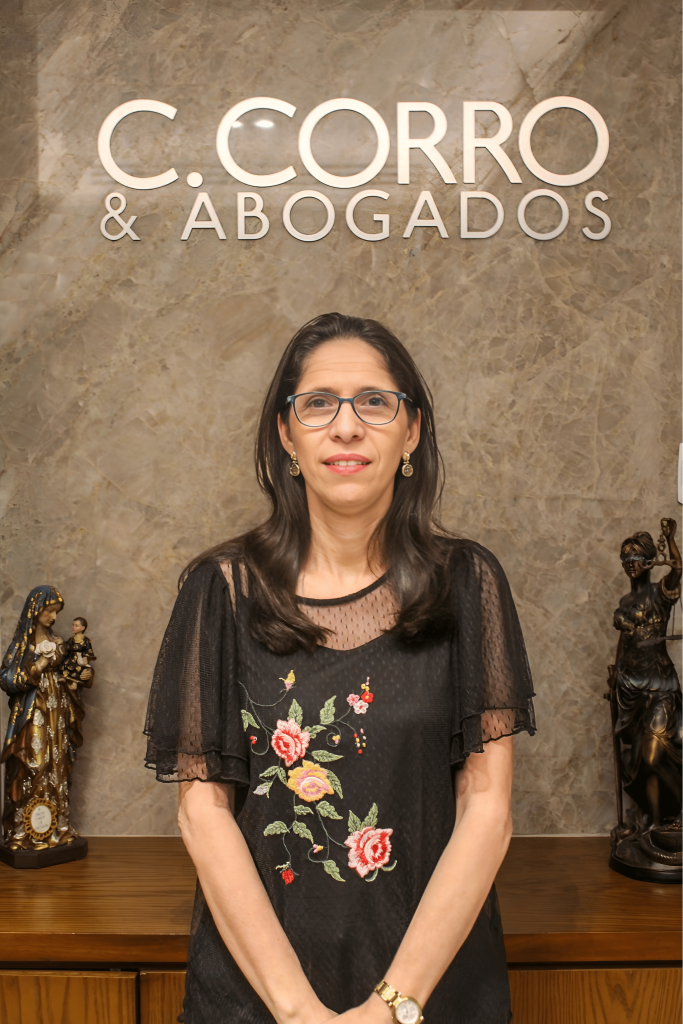 Greyci Batista, abogada asociada